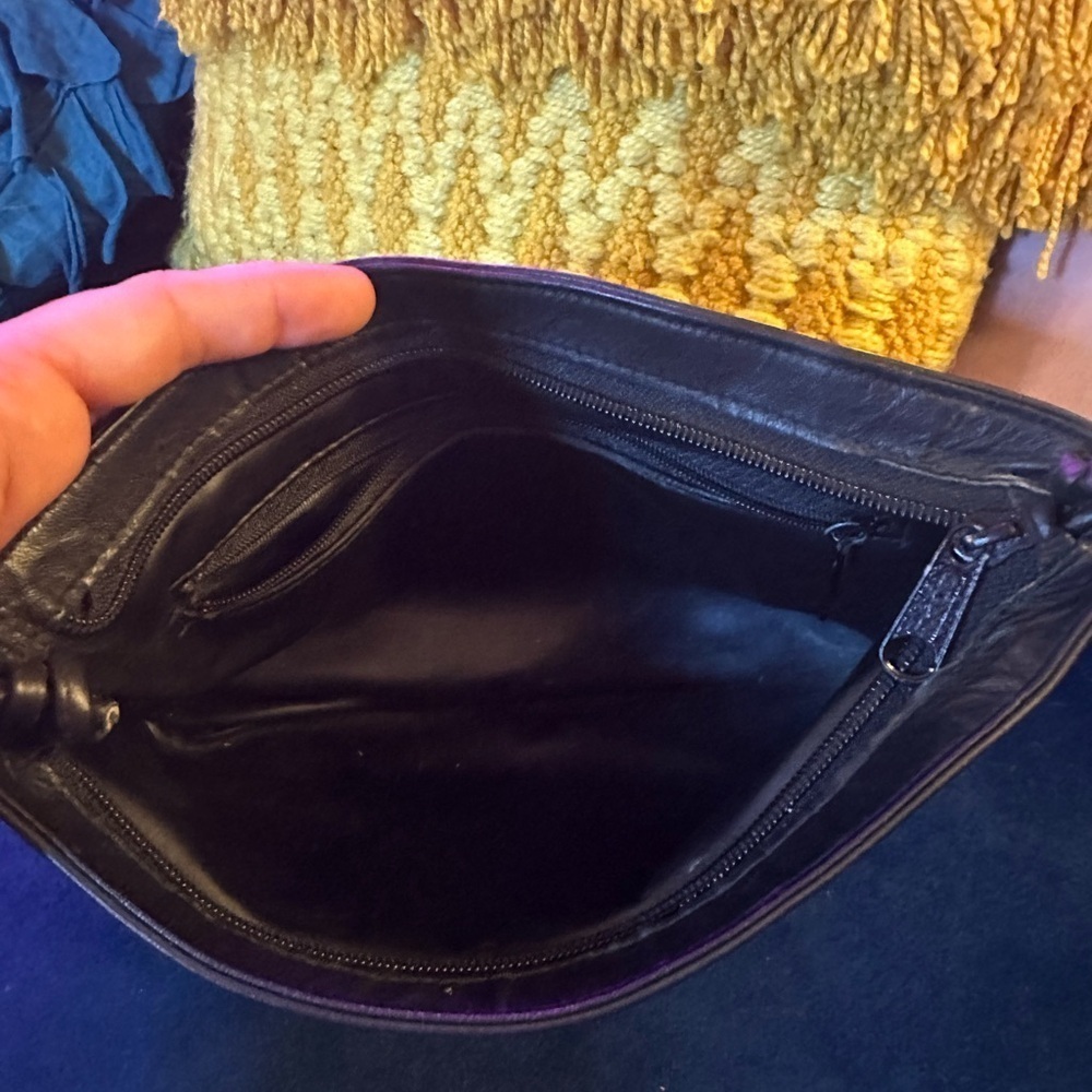 VINTAGE 80’s unique Leather DOVE purse - Picture 7 of 12